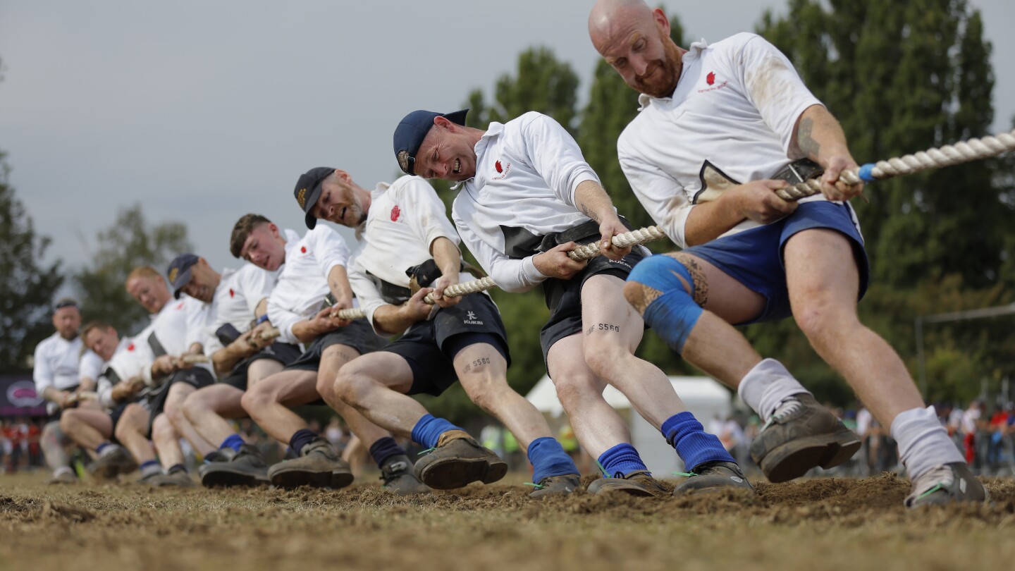 What are the issues in the NFL, NFLRA tug of war?