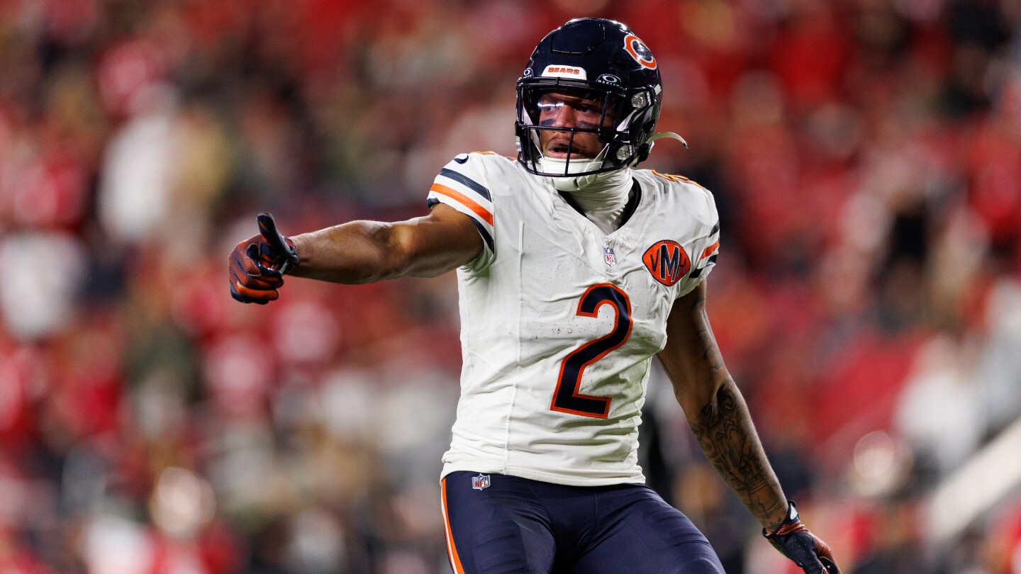 Bears agree to trade DJ Moore to Bills