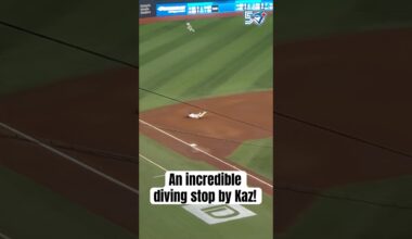 Kazuma Okamoto reaches out for an incredible stop and throw for the out 👏 #Toronto #BlueJays
