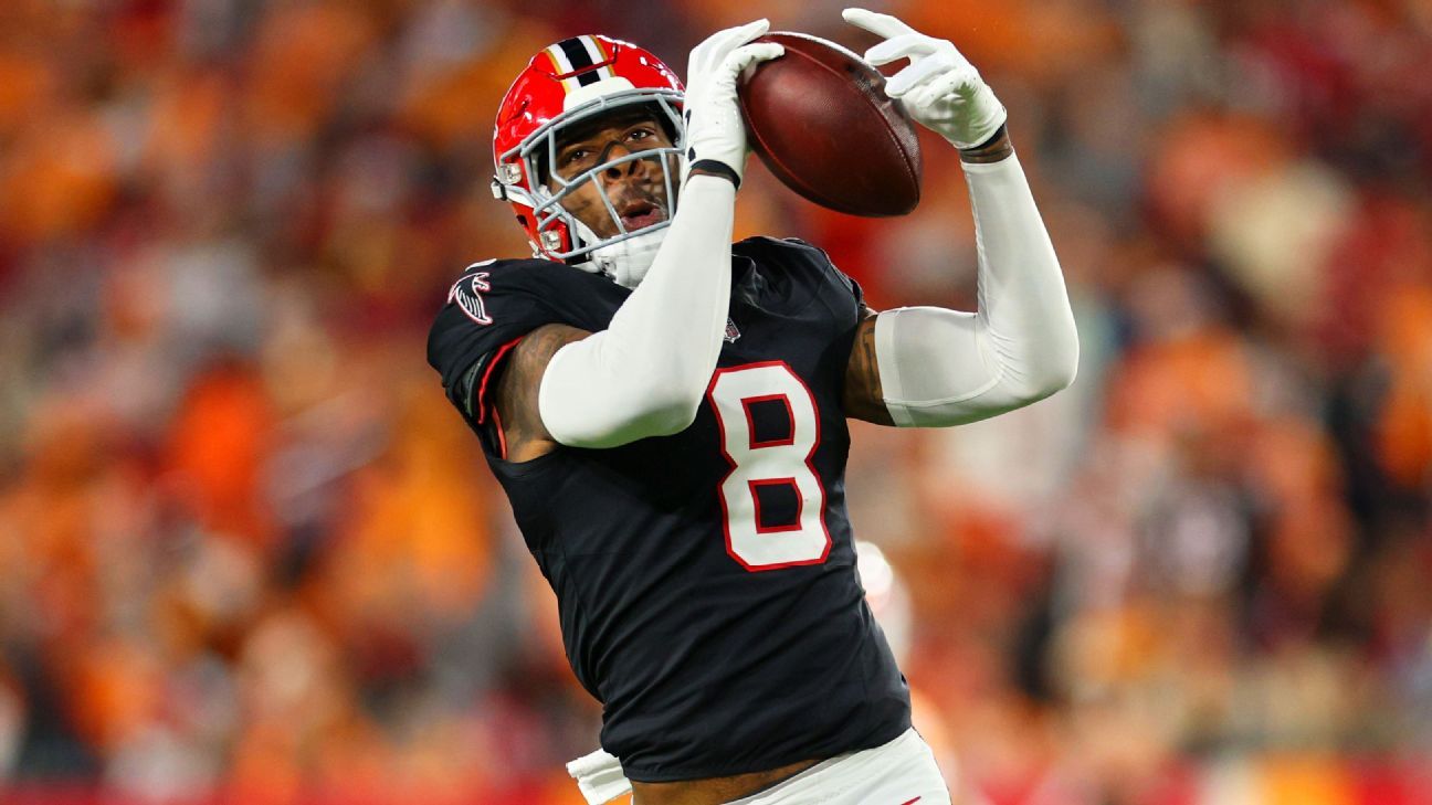 Kyle Pitts signing franchise tag, reports to Falcons' workouts