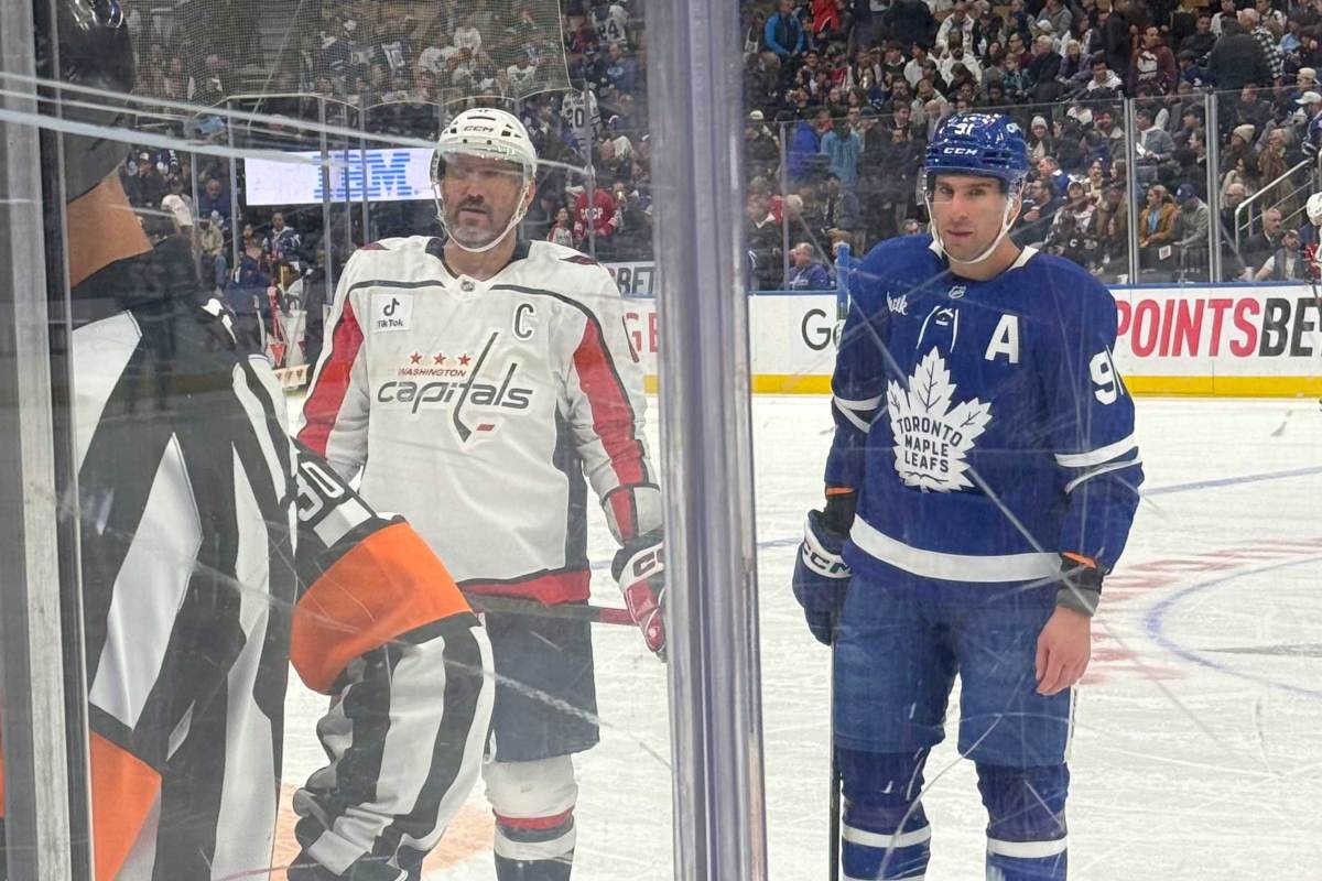 Caps beat Leafs 4-0 as Logan Thompson closes out a shutout for once