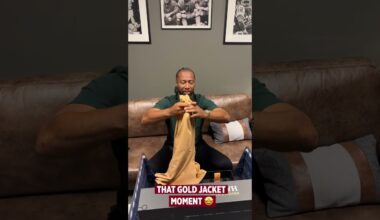 A moment made for a Legend 🤩 #larryfitzgerald #halloffame #azcardinals