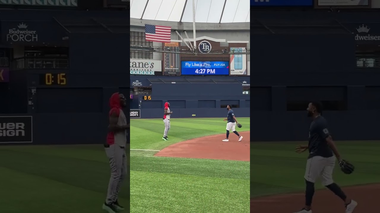 Jumping for joy over this reunion 😂 Elly De La Cruz and Junior Caminero caught up pregame!