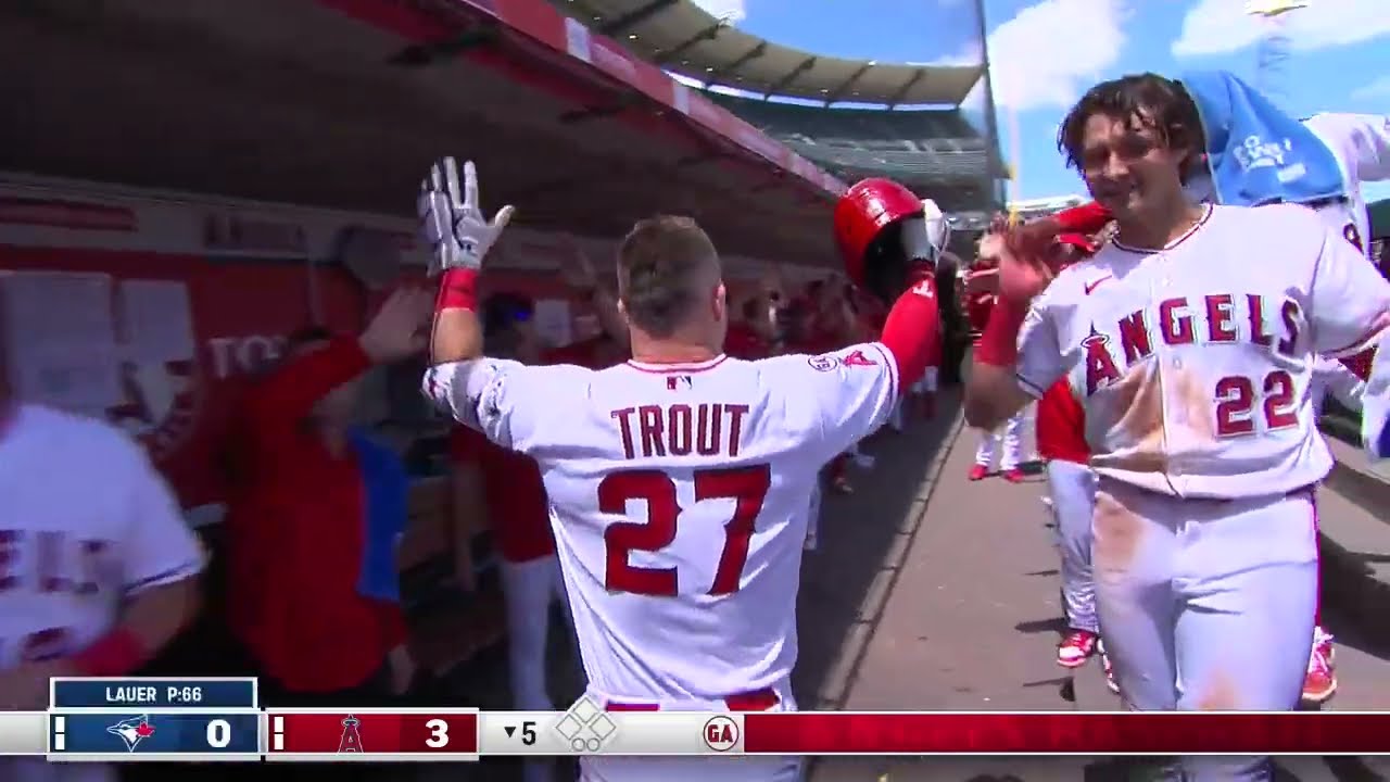 Mike Trout drills his 8th homer of the season!! (1st at Angels Stadium!! 😇)