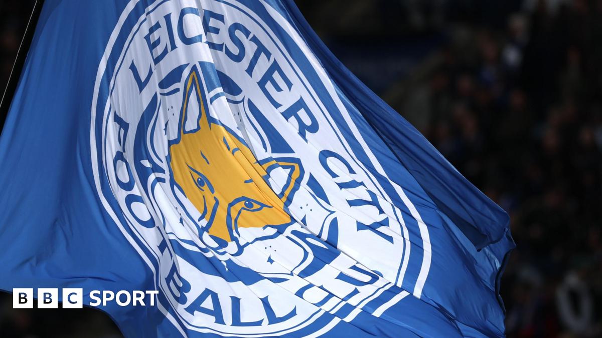 A flag with the Leicester City logo on it