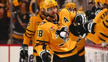 Penguins’ Kris Letang banks improbable game-winning goal off glass vs. Flyers