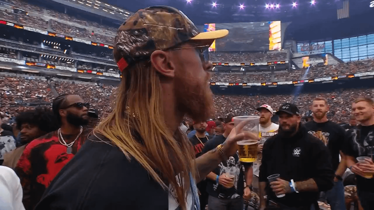 [Highlight] George Kittle chugs half a beer before stealing one from Tyrese Haliburton and chugging it too.