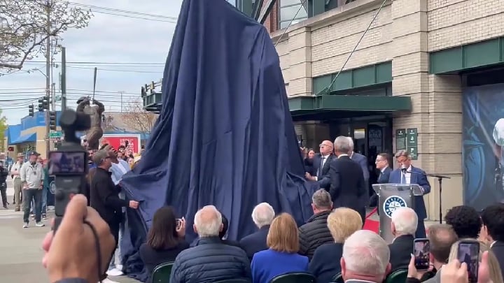 Nothing to see here just a Tuesday in the Mariners Organization. Move along