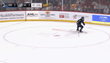 Minnesota Wild prospect Riley Mercer makes an absolutely insane shootout save (AHL)