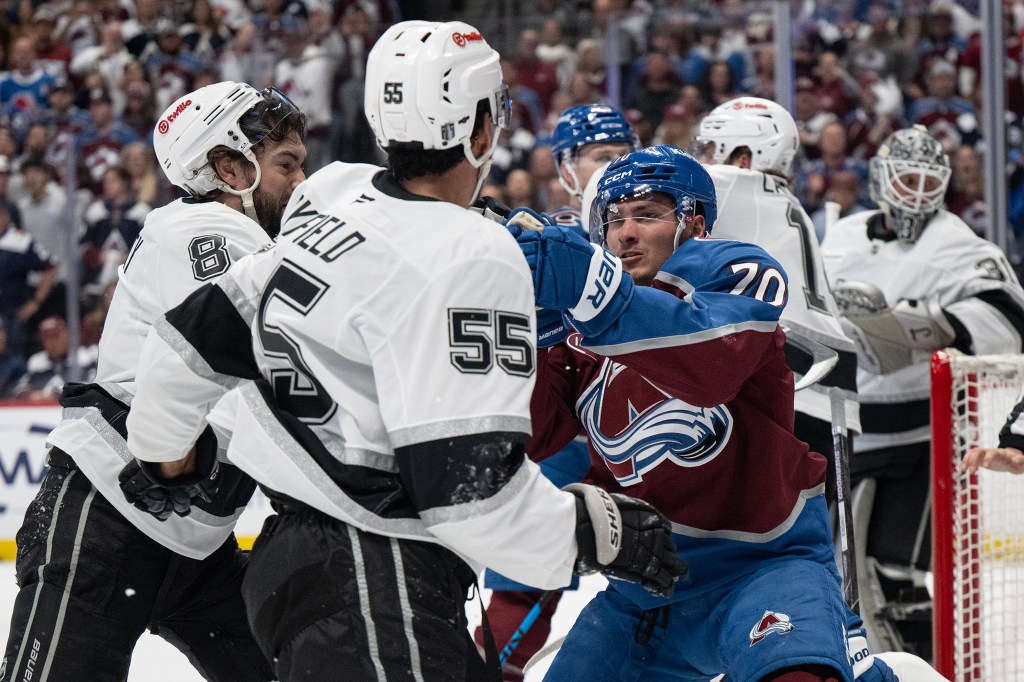Avalanche overcome refs, broken glass, take 2-0 series lead over Kings