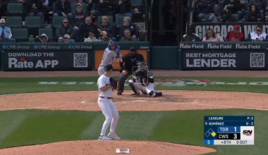 [Highlight] Andrés Giménez homers to tie up the ballgame!