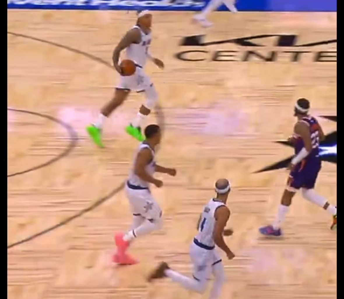 Paolo Banchero bulldozes through for a poster slam