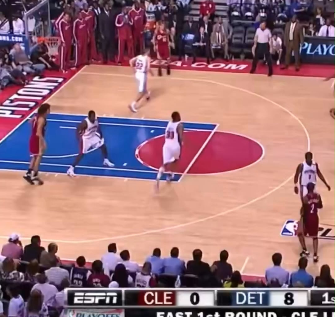 LeBron James with a near triple-double as the Cavaliers extend their ECR1 series lead to 3-0 against the Pistons (2009)