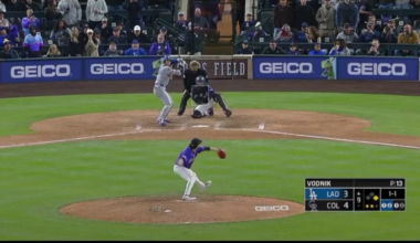 [Highlight] Shohei Ohtani extends his on-base streak to 50 games with a 2 out single in the 9th. The two other times he reached base tonight via errors does not count.