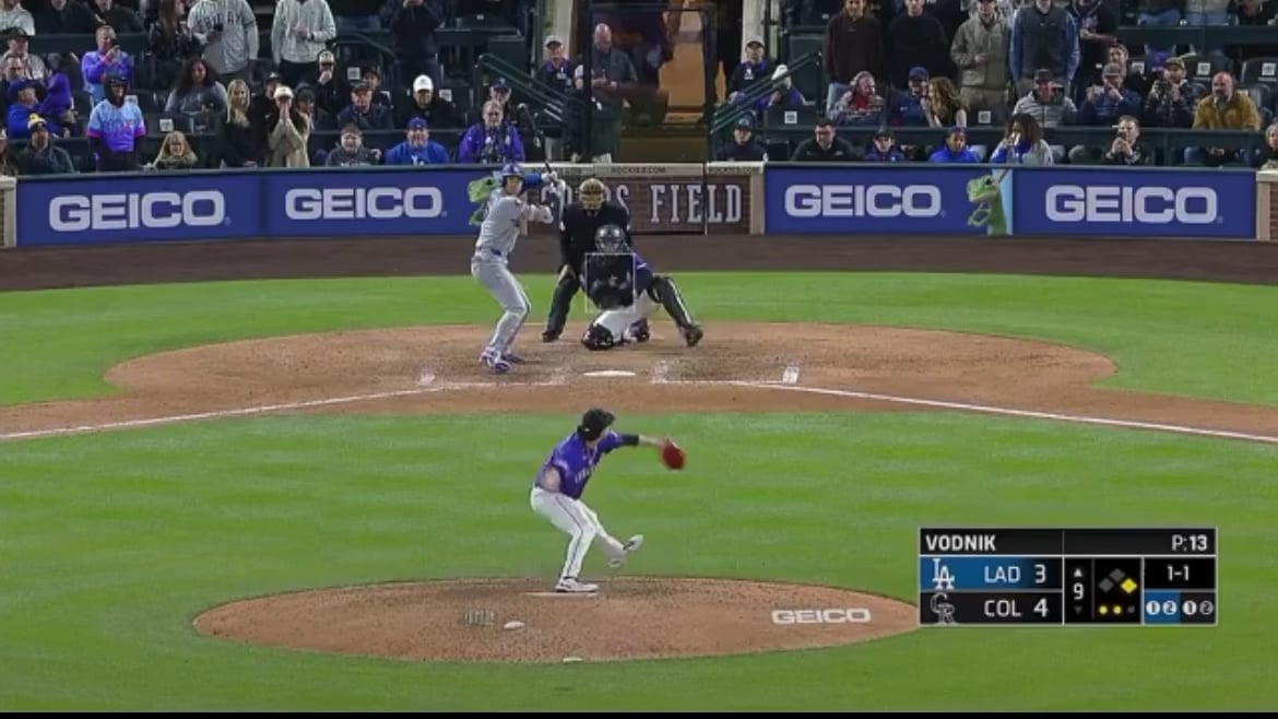 [Highlight] Shohei Ohtani extends his on-base streak to 50 games with a 2 out single in the 9th. The two other times he reached base tonight via errors does not count.