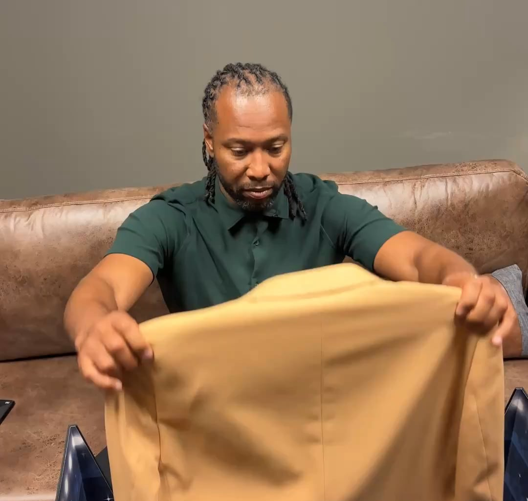 Larry Fitzgerald Officially Receives His Gold Jacket! 💛