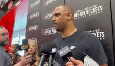 [RocketsWire] Udoka on coaching Sengun hard: “When I got here, he asked for it. He said, ‘I don’t want you to sweep anything under the rug. Be direct and blunt.’ We’ll have our debates back and forth during games, which I don’t mind at all.”