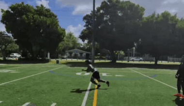 It’s crazy to see how shifty Patriots WR DeMario Douglas is… little to no wasted movement/steps.