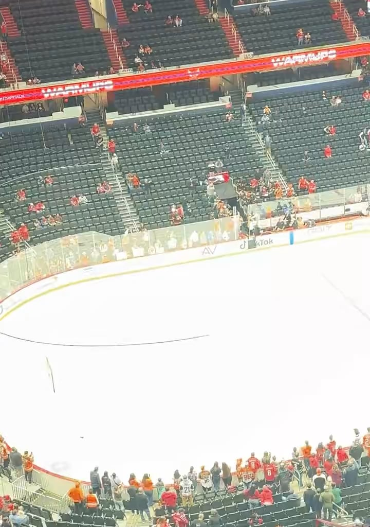 [Spiegel] Flyers forward Porter Martone takes his rookie lap