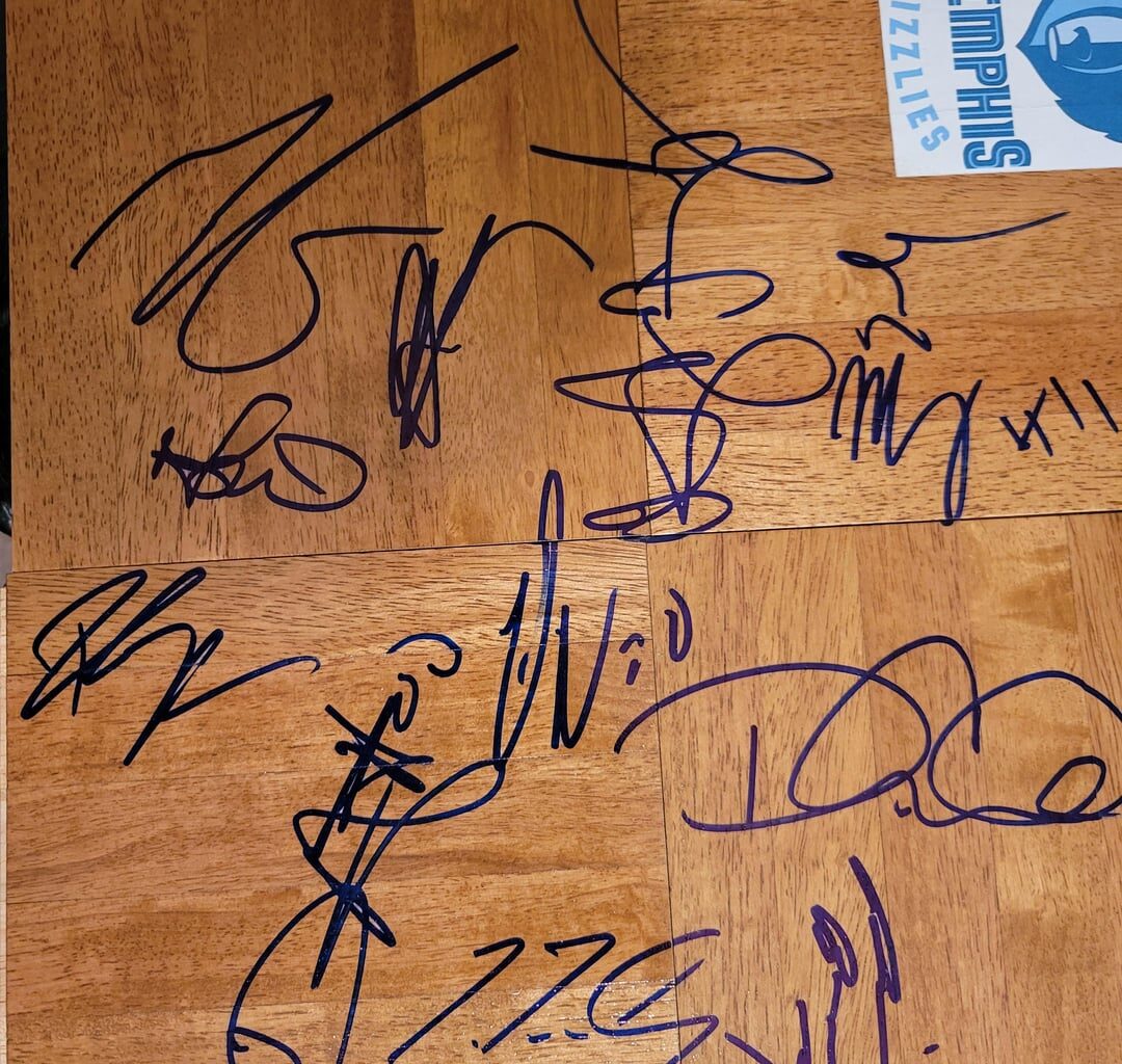 Please help identifying signatures