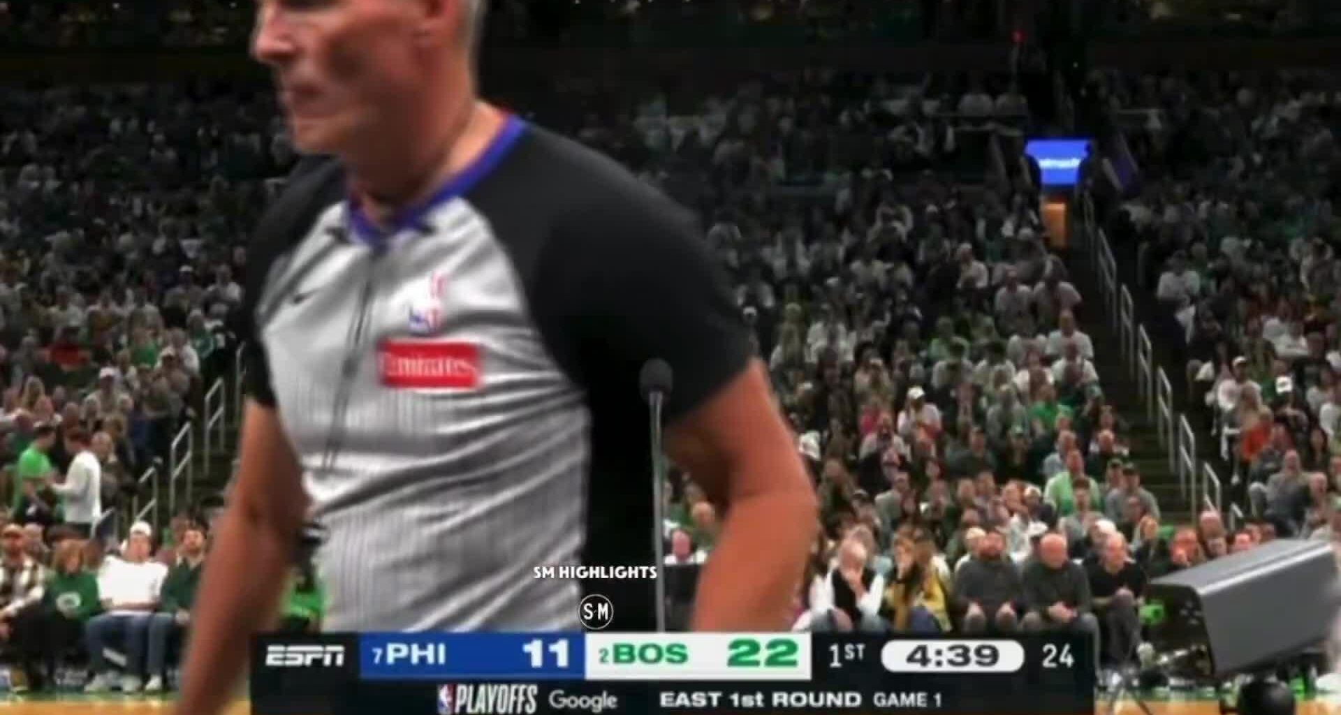 [Highlight] Scott Foster telling the mic operator to "Do your job" after his mic malfunctions