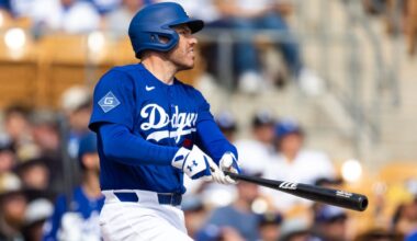 Freddie Freeman returns to Dodgers' lineup after daughter's birth