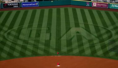 The Angels are paying tribute to Garret Anderson in center field tonight ❤️ (via @mlb)