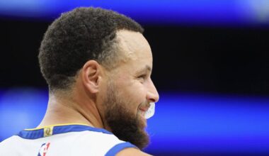 [Amick] Sources: After a successful scrimmage on Tuesday, Warriors star Steph Curry is targeting Sunday's game against Houston for his possible return.