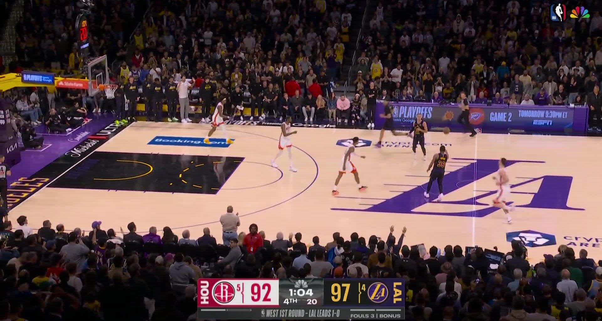 [Highlight] Marcus Smart gets the steal from Durant's pass and LeBron throws it down on the other end