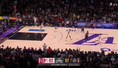 [Highlight] Marcus Smart gets the steal from Durant's pass and LeBron throws it down on the other end