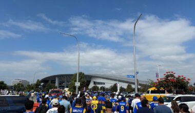 Quick! Somebody show this to Kyle Shanahan