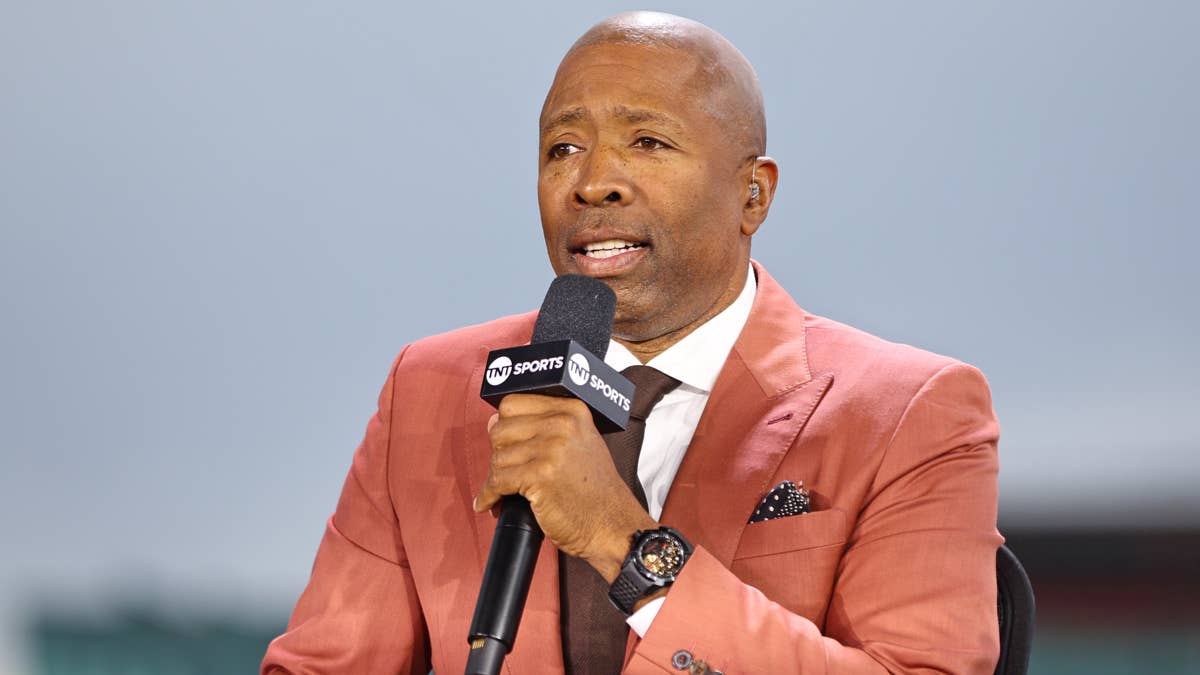 Kenny Smith Slams Narrative About Lakers' Treatment Of LeBron James