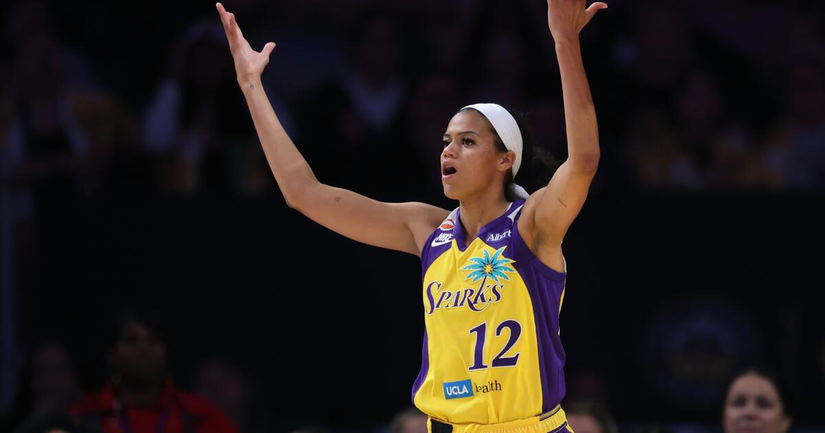 Kelsey Plum scores 28 points, but Sparks lose to Tempo