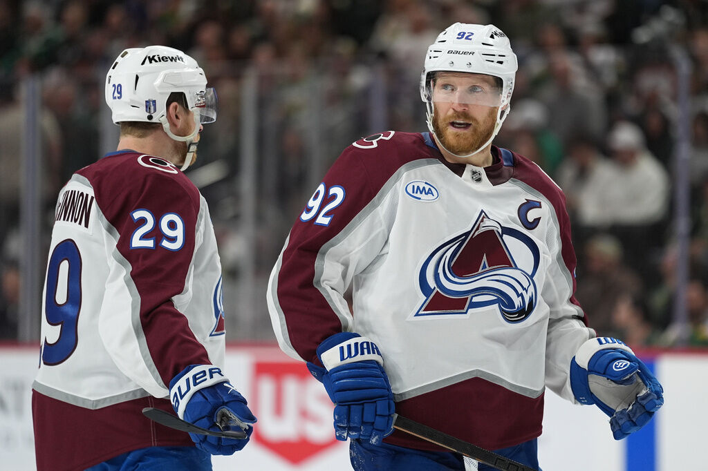 Gabriel Landeskog wins Bill Masterton Memorial Trophy and Mark Messier NHL Leadership Award