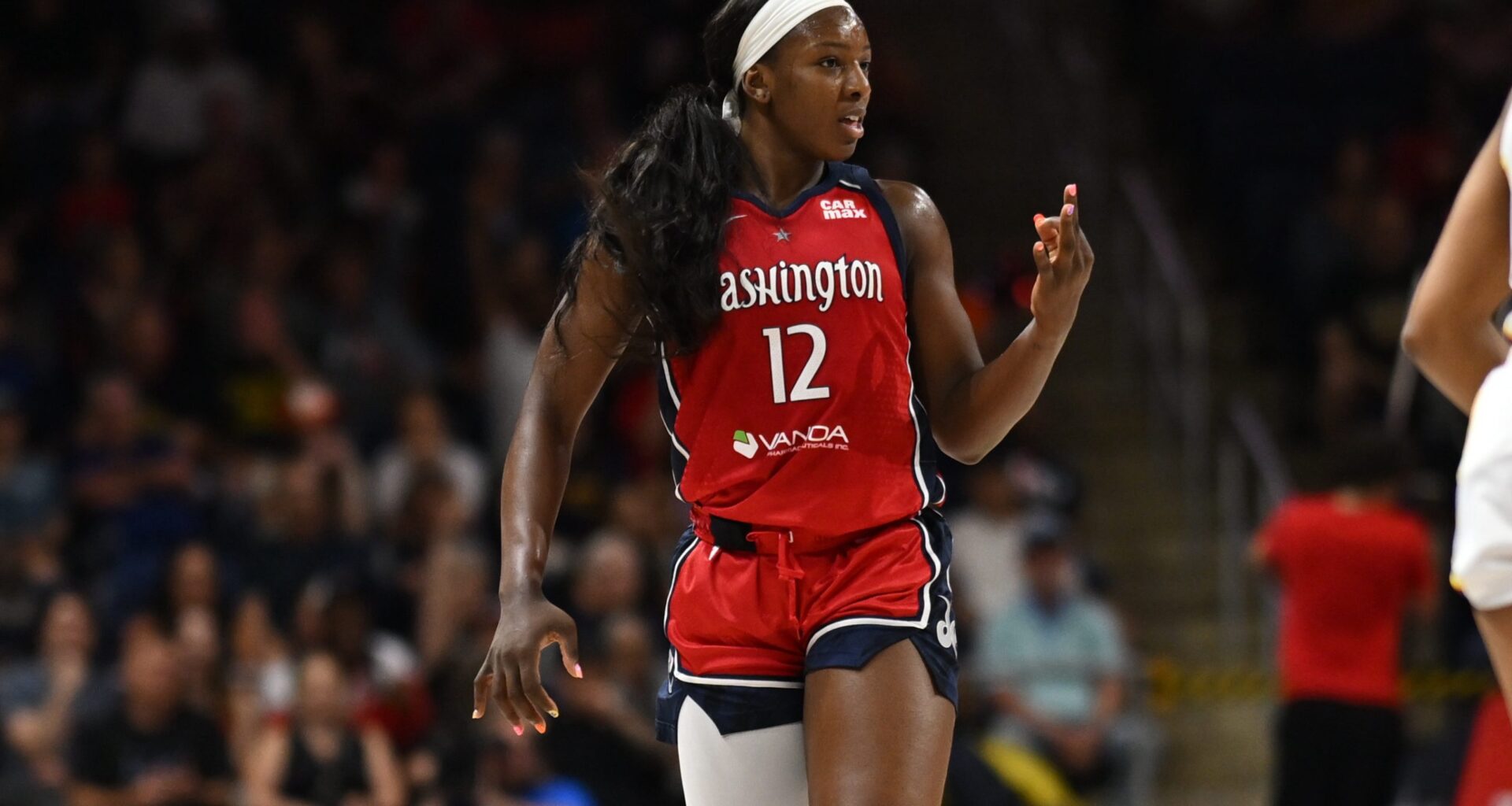 Michaela Onyenwere wears many hats for Washington Mystics