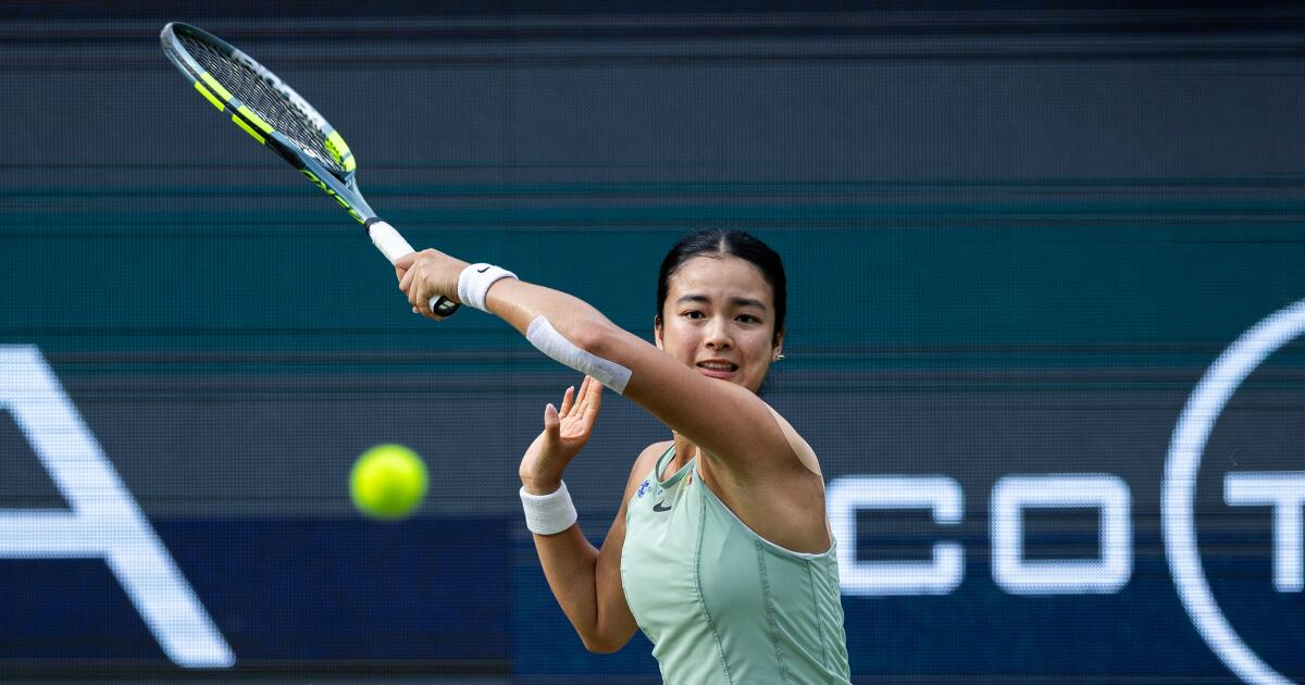 Filipino fans flock to support rising tennis star Alexandra Eala