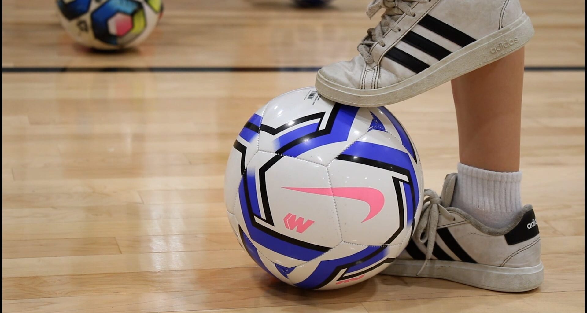 Former Allen County-Scottsville standout hosts youth soccer camp