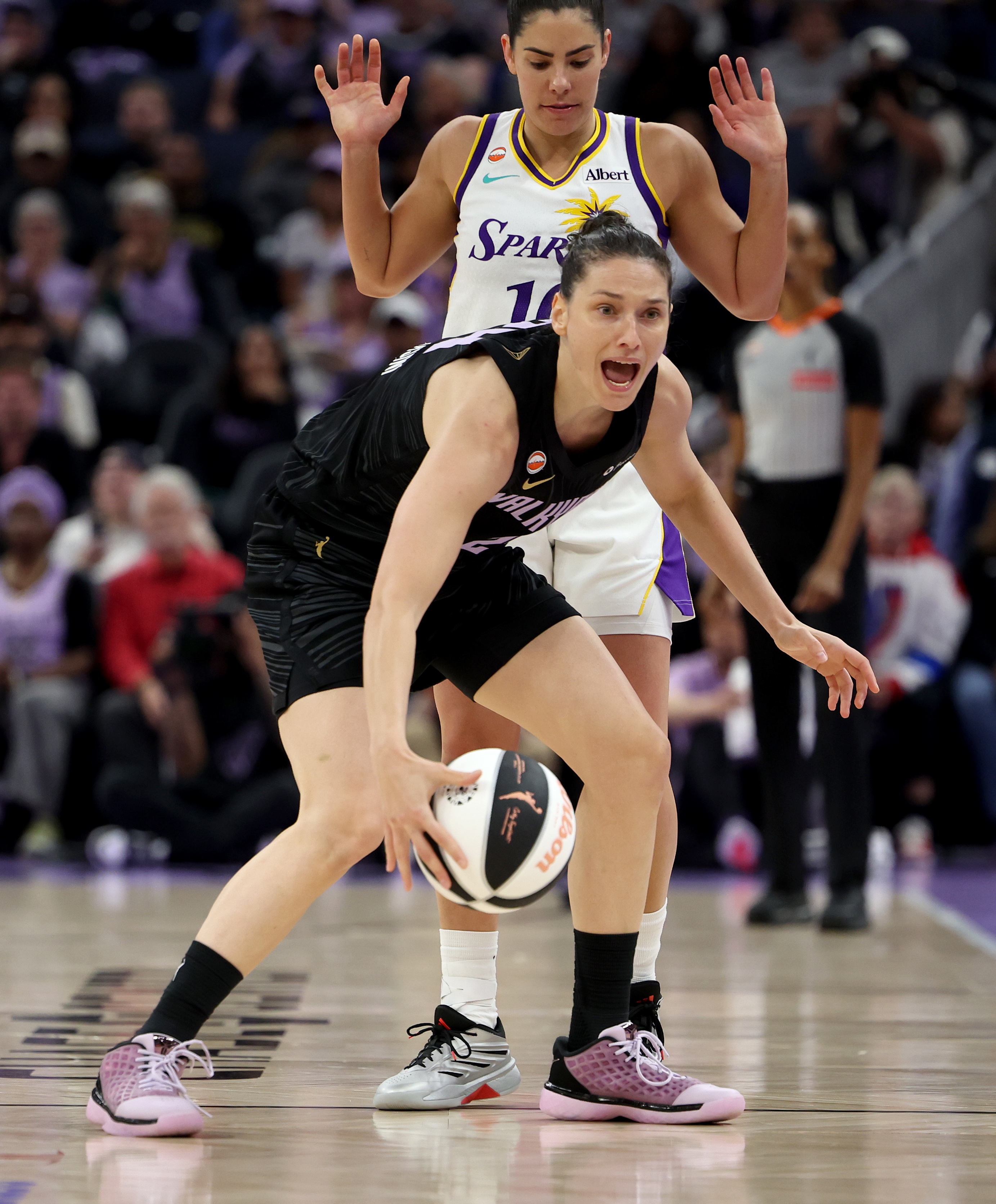 Golden State Valkyries' forward Cecilia Zandalasini #24 struggles to control...