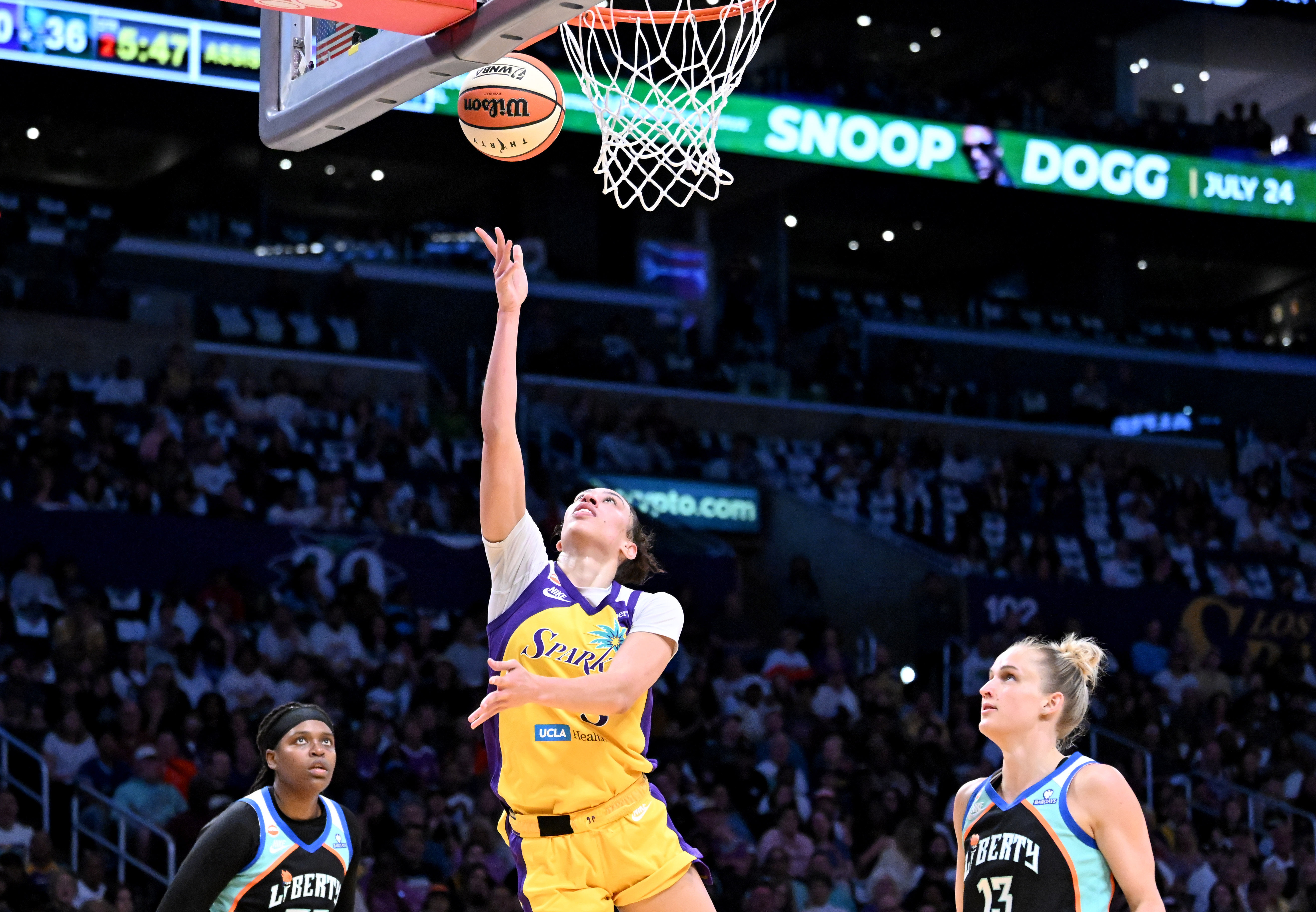Sparks forward Dearica Hamby (5) drives to the basket in...