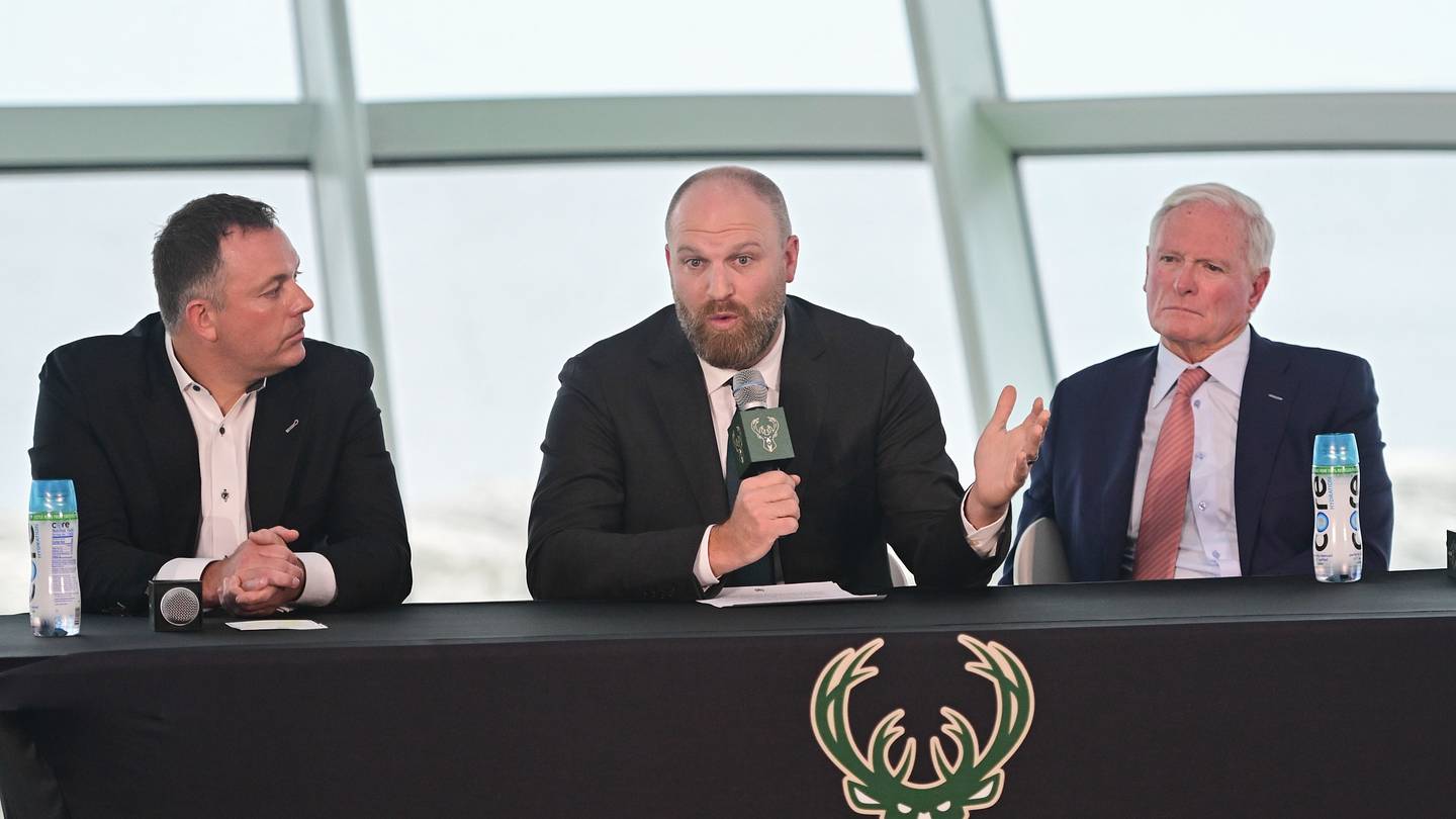 Milwaukee Bucks say goodbye to Giannis Antetokounmpo and Bobby Portis
