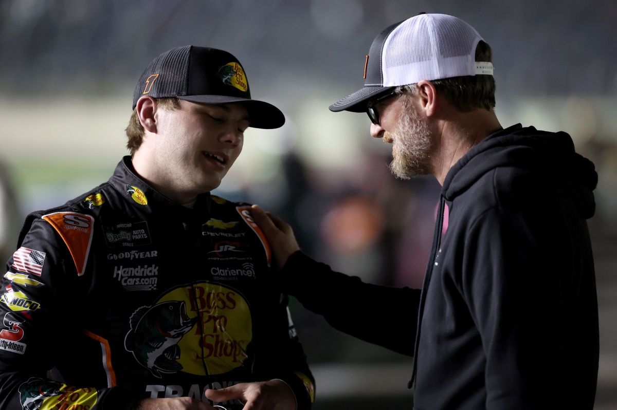 Dale Earnhardt Jr.'s 'golden ticket' message for JRM's young NASCAR stars