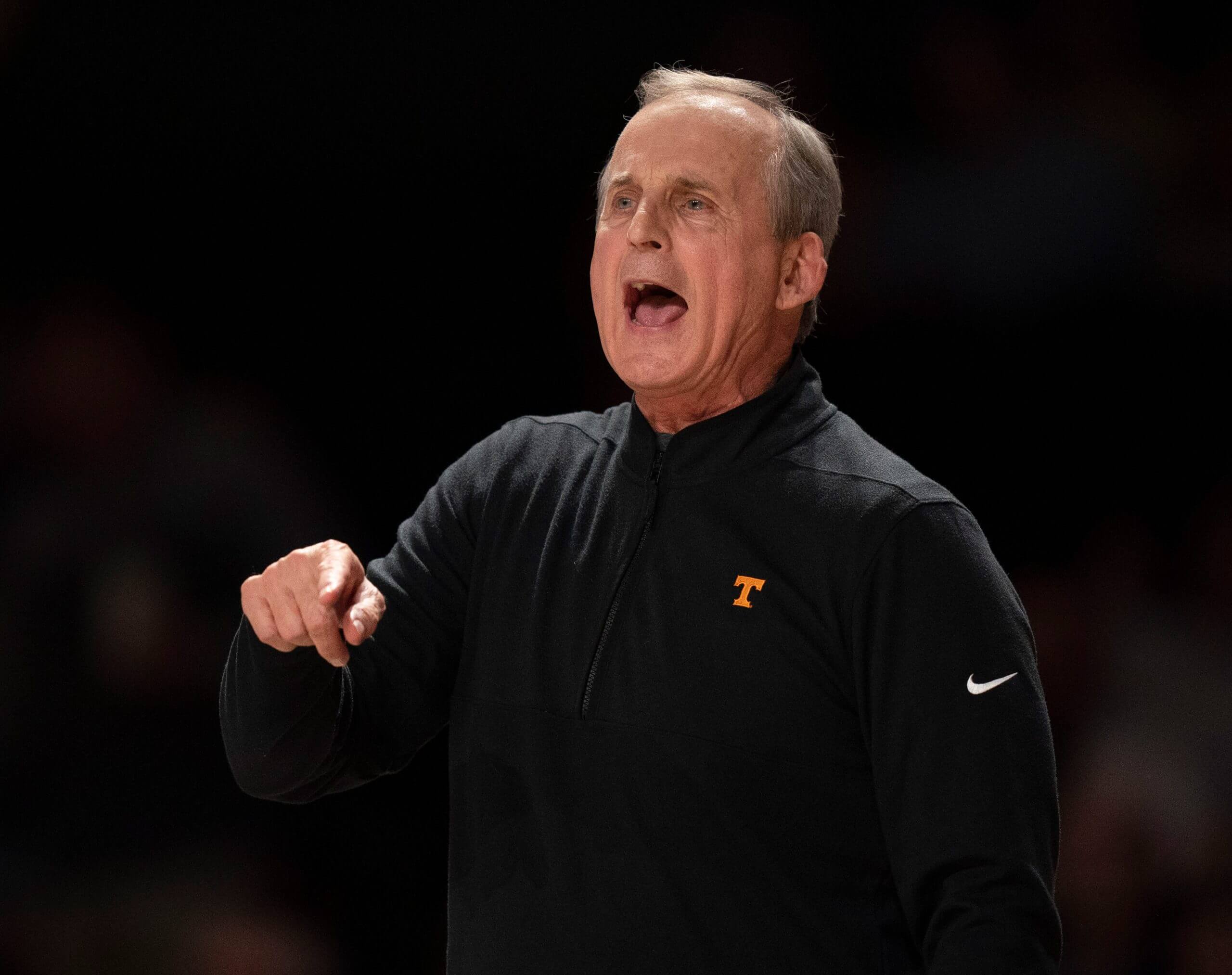 Rick Barnes yells from the sideline.