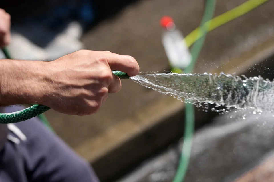 Londoners are being urged to stop using hosepipes in scorching temperatures (Getty)
