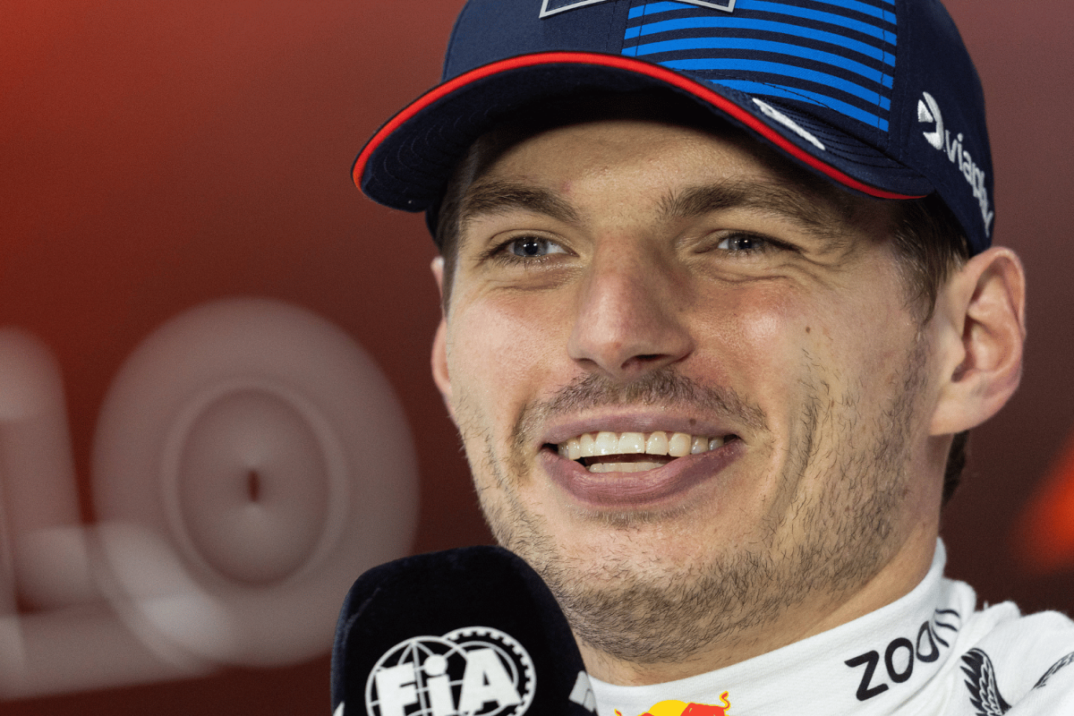 Newey onderzoekt Red Bull-bolide van Verstappen tijdens Grand Prix van Hongarije