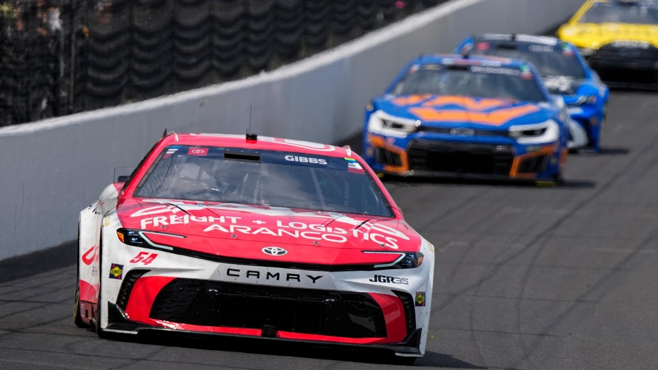 NASCAR changing stage break rules to limit laps run under caution, create more green flag racing