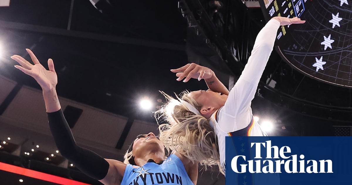Sky’s DiJonai Carrington posts ‘white privilege’ after ejection for hard foul on Sophie Cunningham | WNBA
