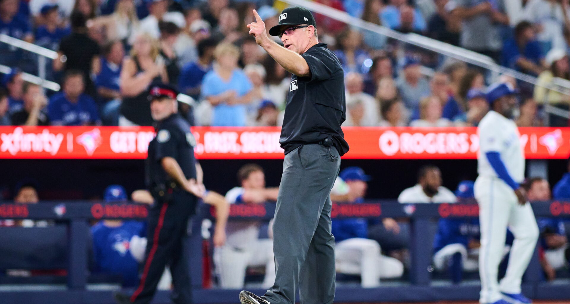 Red Sox, Blue Jays react to bizarre MLB rule that delayed Monday’s game