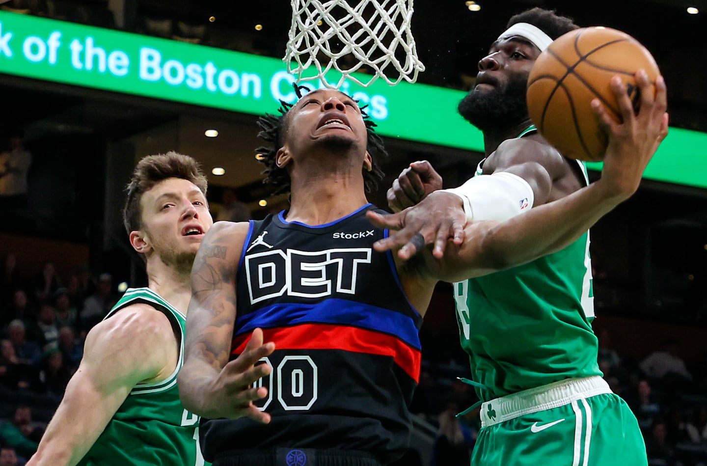 Center Jalen Duren is still without a contract, as the restricted free agent has not received any offer from the Pistons, or any other team.