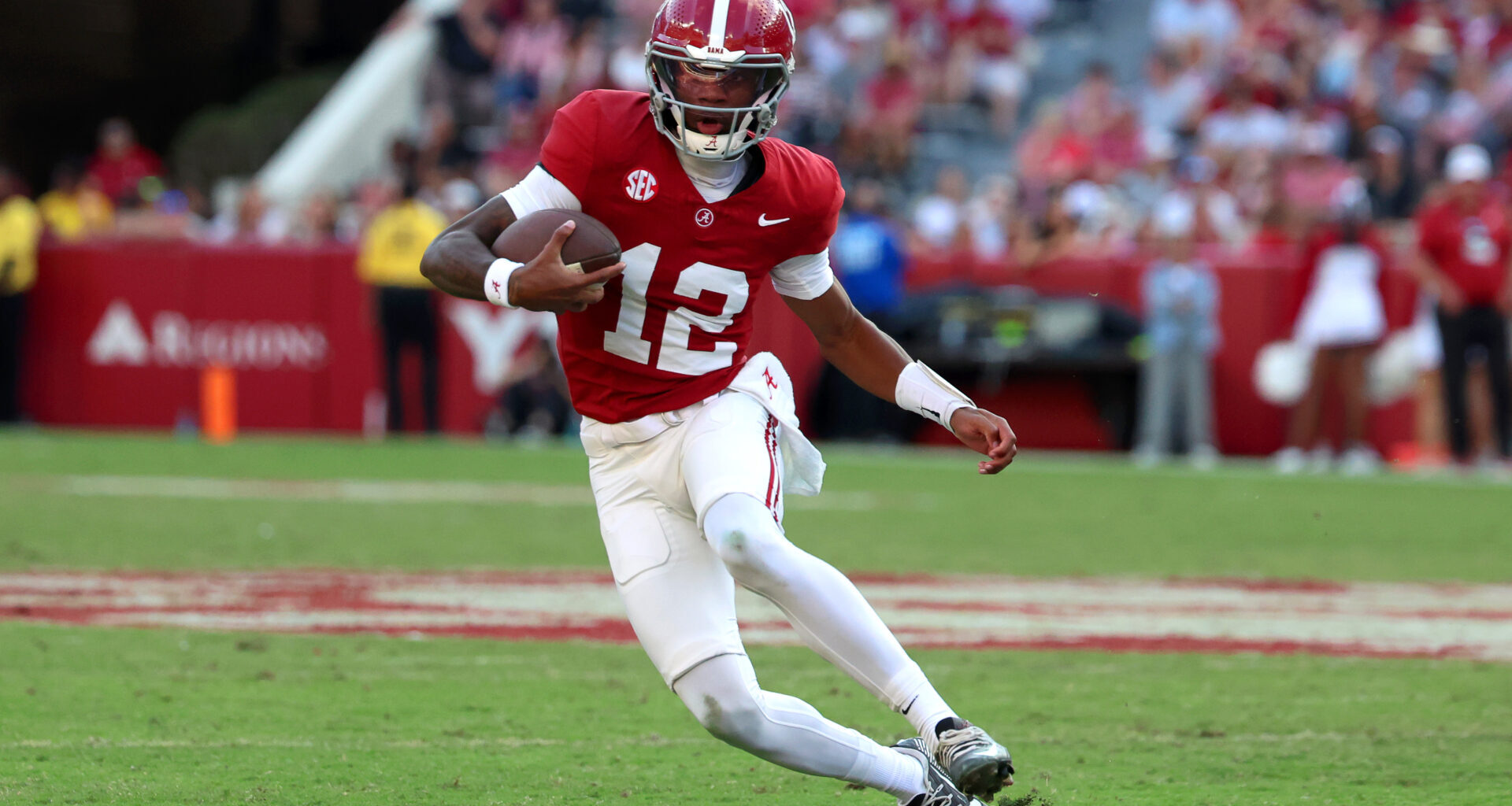 NCAA Football: Eastern Illinois at Alabama