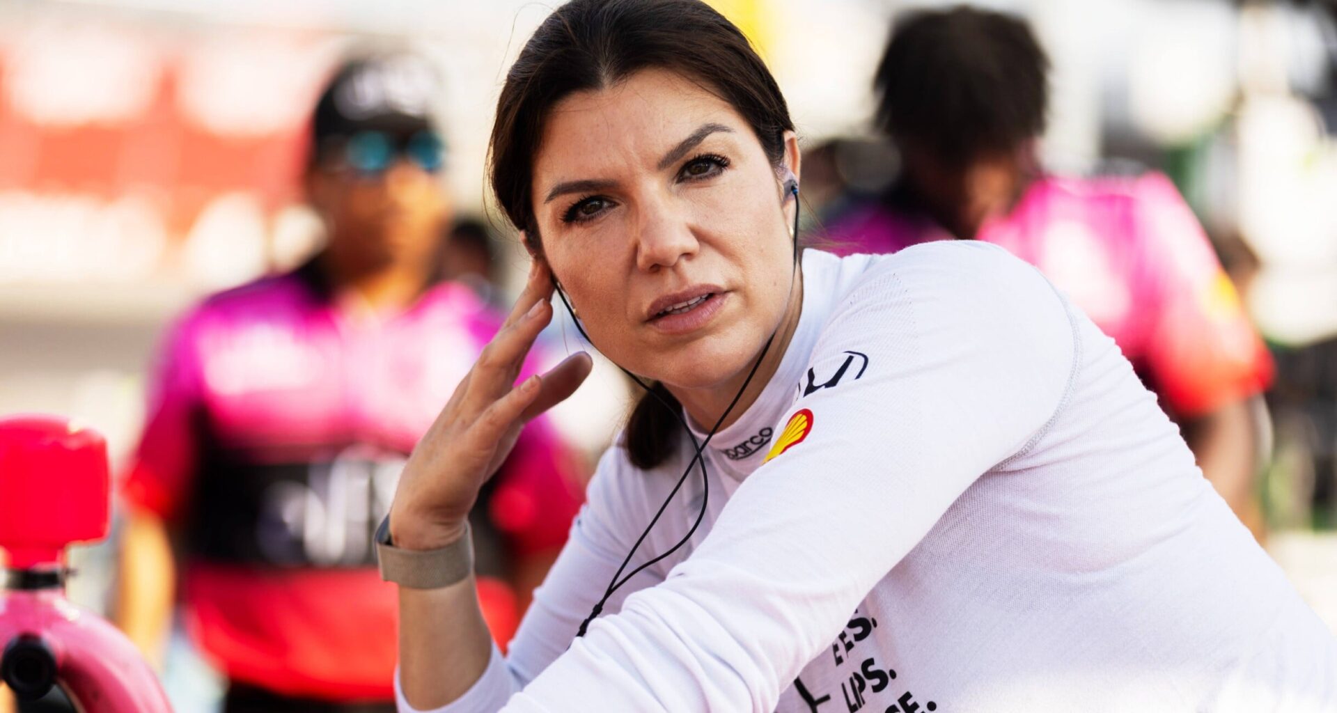 Katherine Legge had to call police on NASCAR fans (Video)